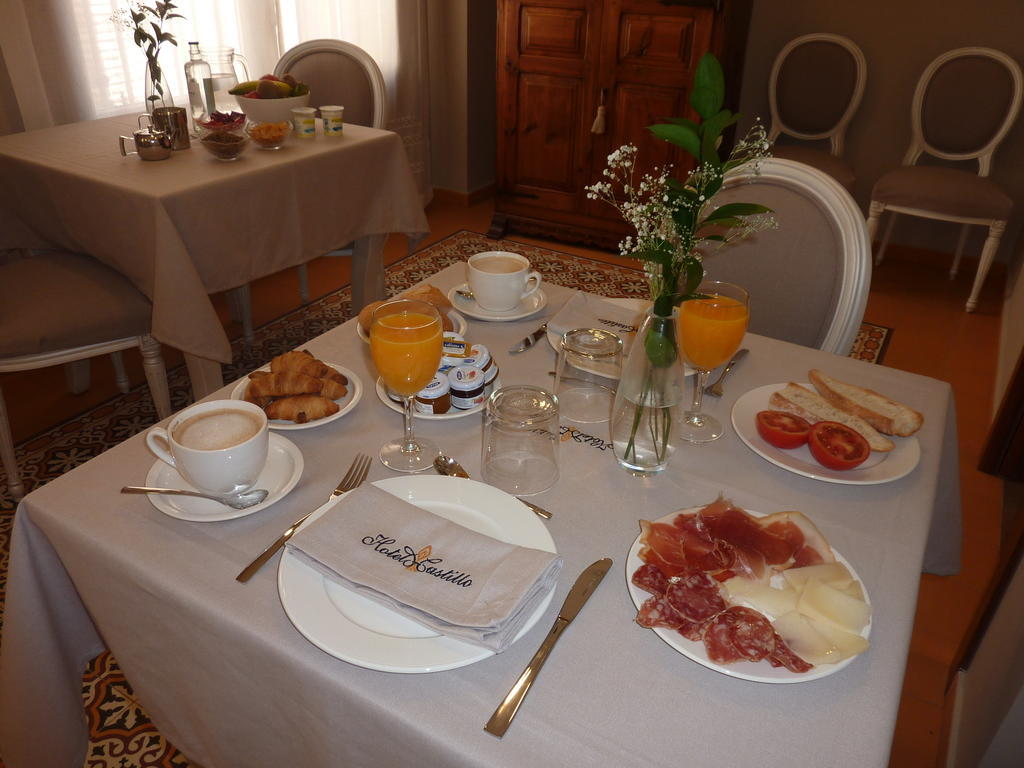 Hotel Castillo De Alquézar Εξωτερικό φωτογραφία